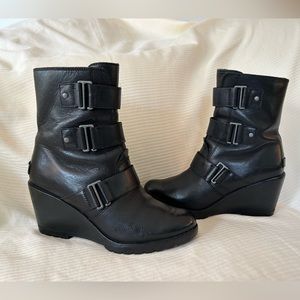 Sorel after hours Moto wedge boot 9-9.5